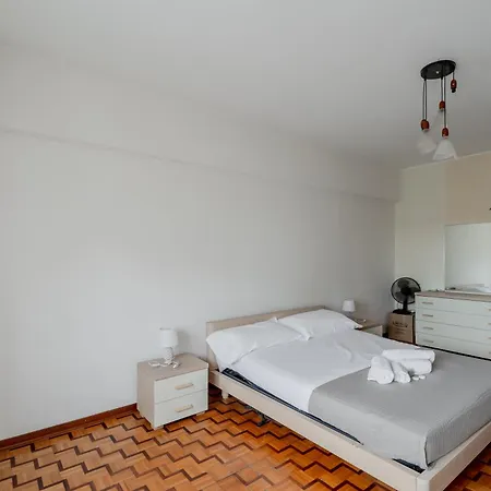 Apartment Miranda - In Mestre With Balcony! *