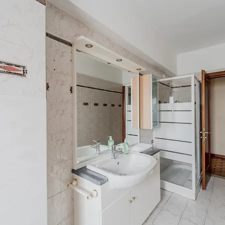 Miranda - In Mestre With Balcony! Apartment Marghera