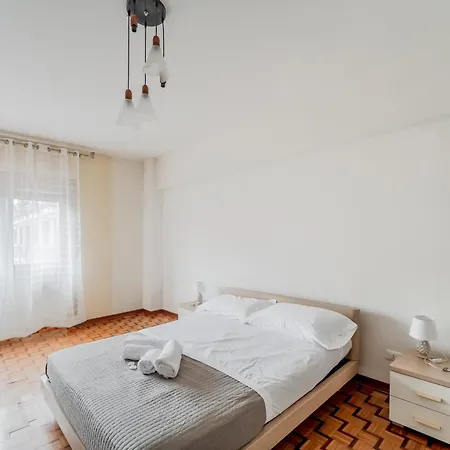 Apartment Miranda - In Mestre With Balcony! *