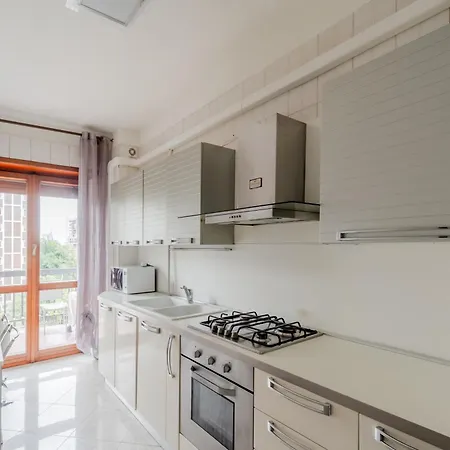 Miranda - In Mestre With Balcony! Apartment Marghera